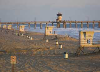 Huntington Beach lifeguard tower